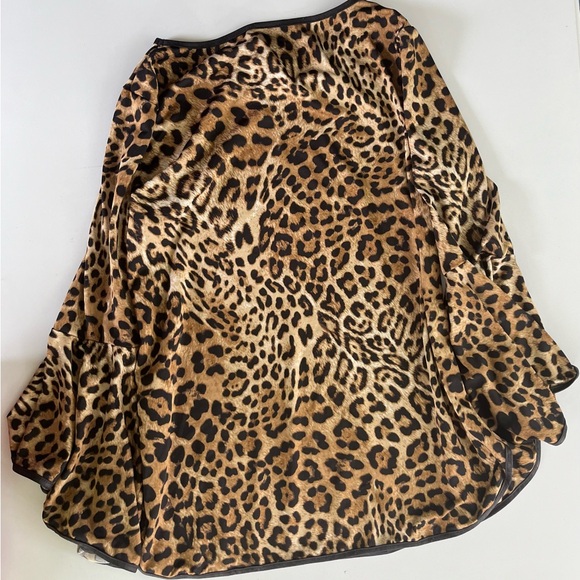 Coco Bianco cheetah print top - Picture 2 of 4